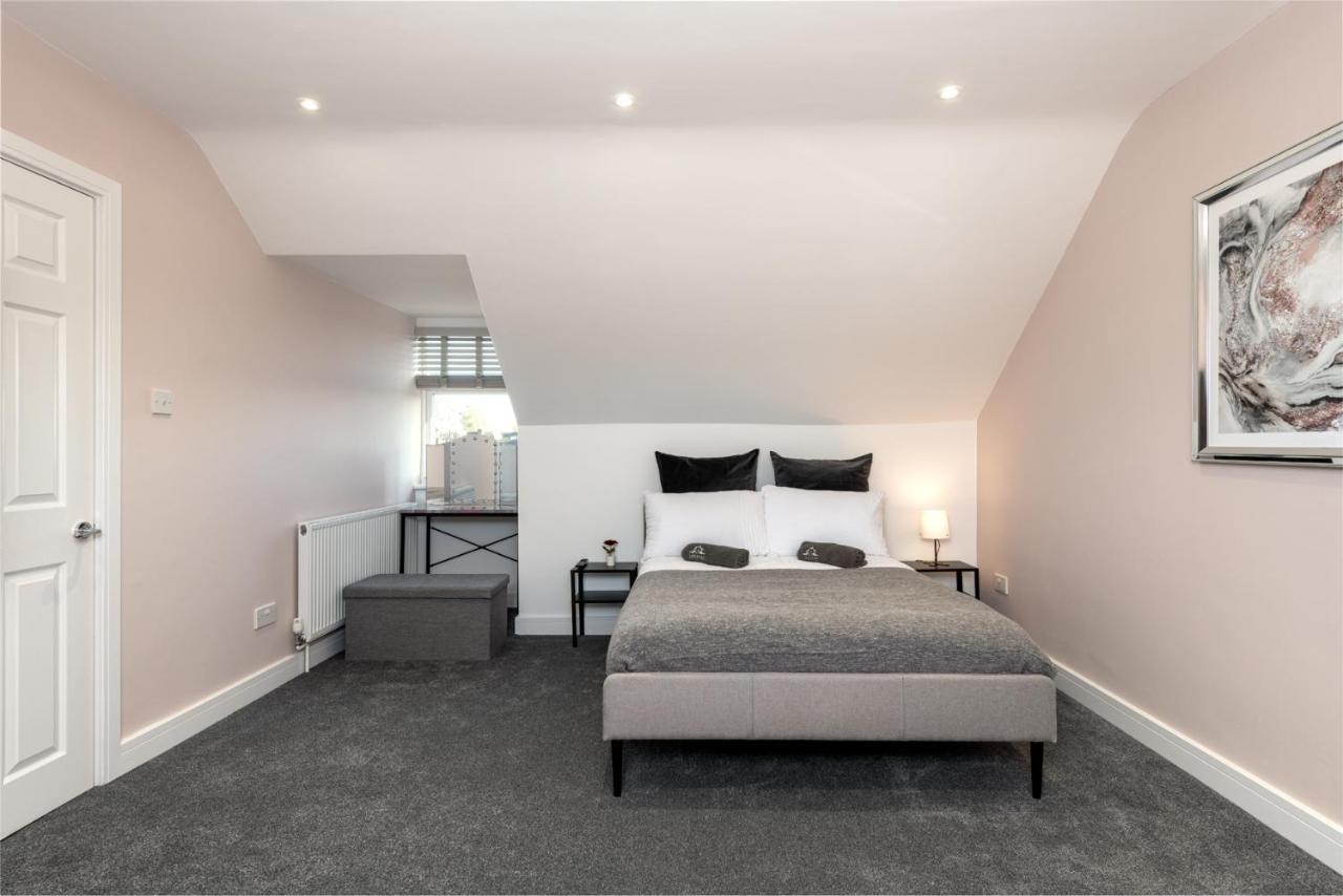 Cool, Calm & Contractor-Approved - Summer Stays Open - Apartment D Gillingham  Exterior foto
